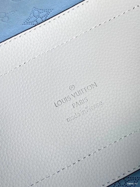 PM LOUIS HINA VUITTON 0819